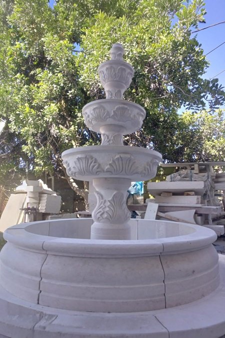 نافورة الزخارف الحجرية